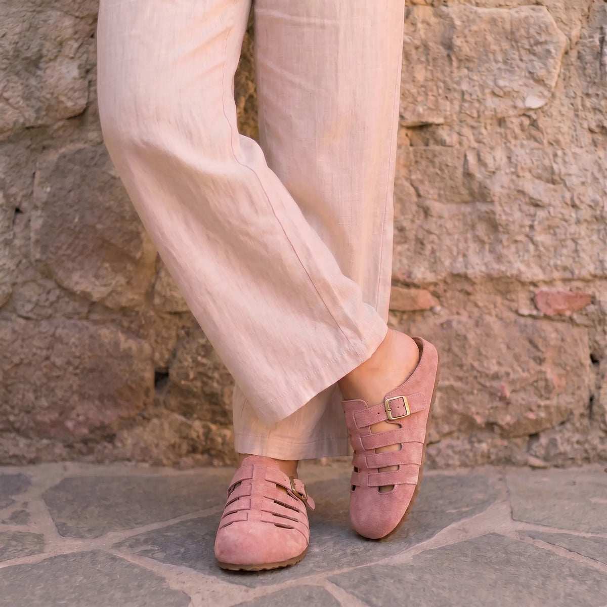 Veluria 100% Vegan Orthopedic Clogs